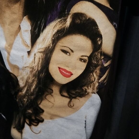 Selena tshirt - Picture 3 of 12